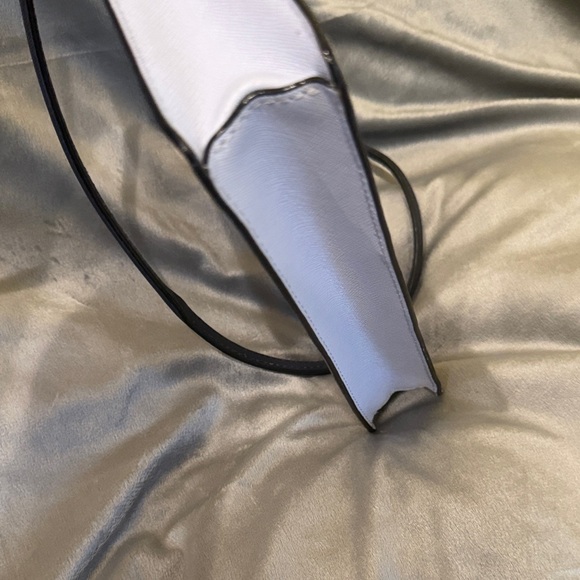 Kate Spade Cameron street crossbody  Bag - Picture 5 of 16